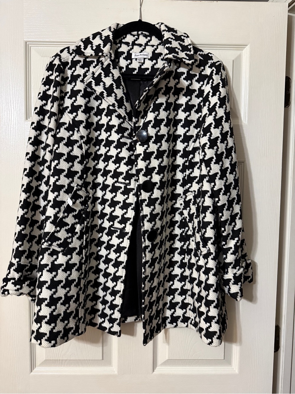 Joan Rivers Black & White Houndstooth Peacoat